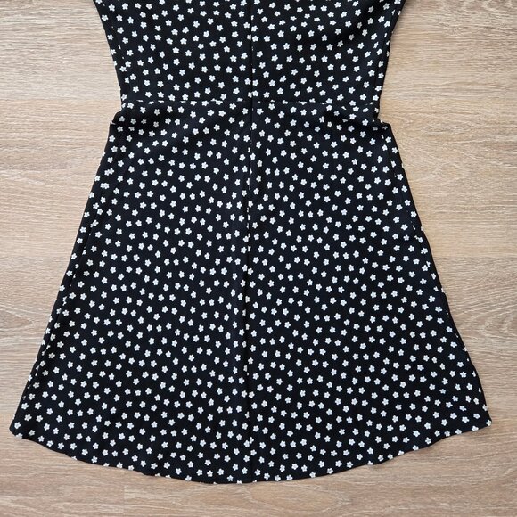 Levi's Skylar Flutter Sleeve Dress Princess Neckline Tie Detail Black Size Small - Picture 15 of 16